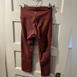 Burgundy Lululemon Wunder under Leggings